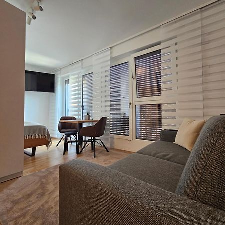 High Class - Design Apartment - Favorite Place - Full Equipment - Public Transport Nuremberga Quarto foto
